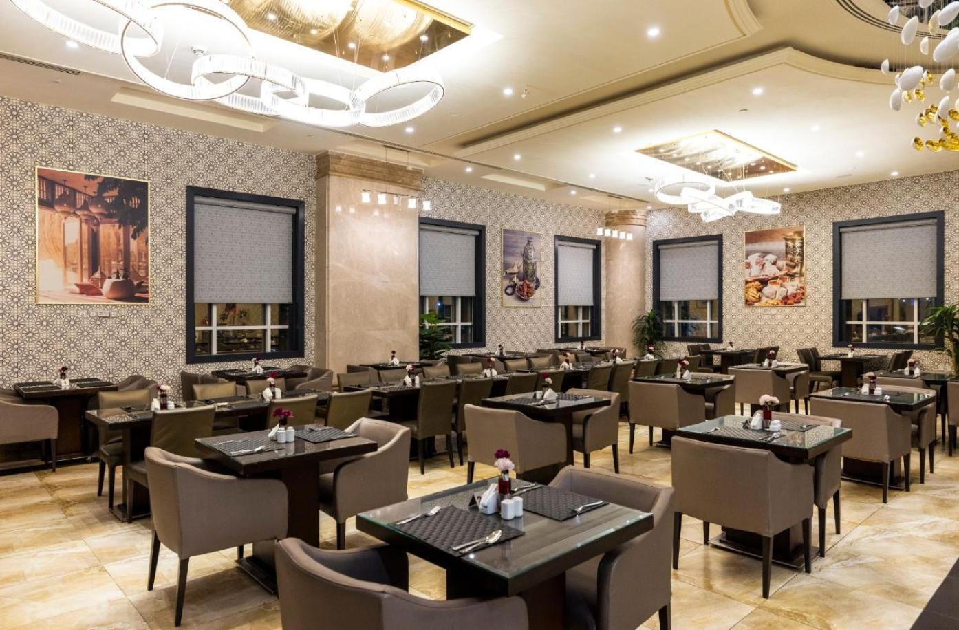 Warwick Al Dabab Riade Exterior foto